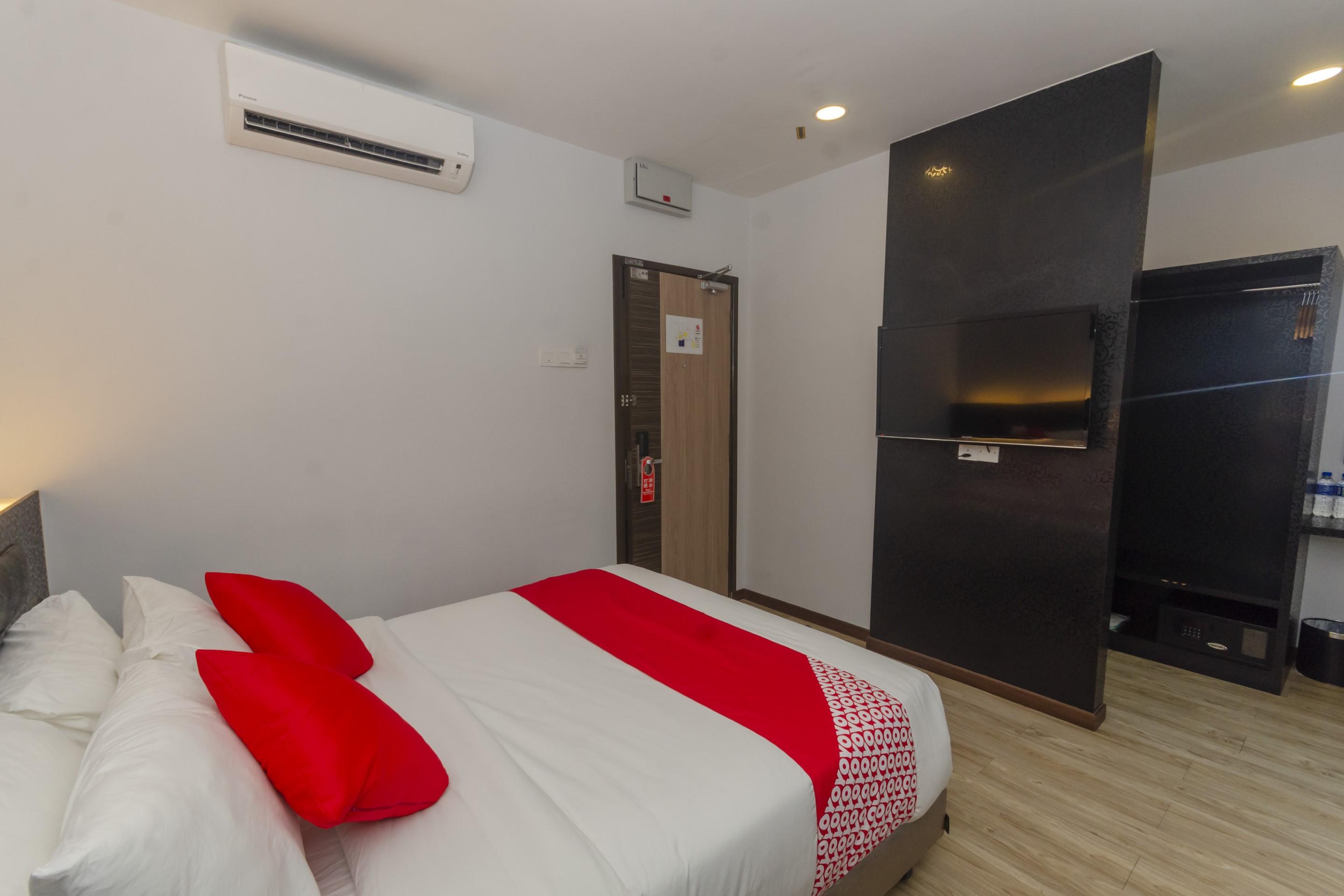 Oyo 717 Mr J Hotel Wakaf Che Yeh 2 Экстерьер фото