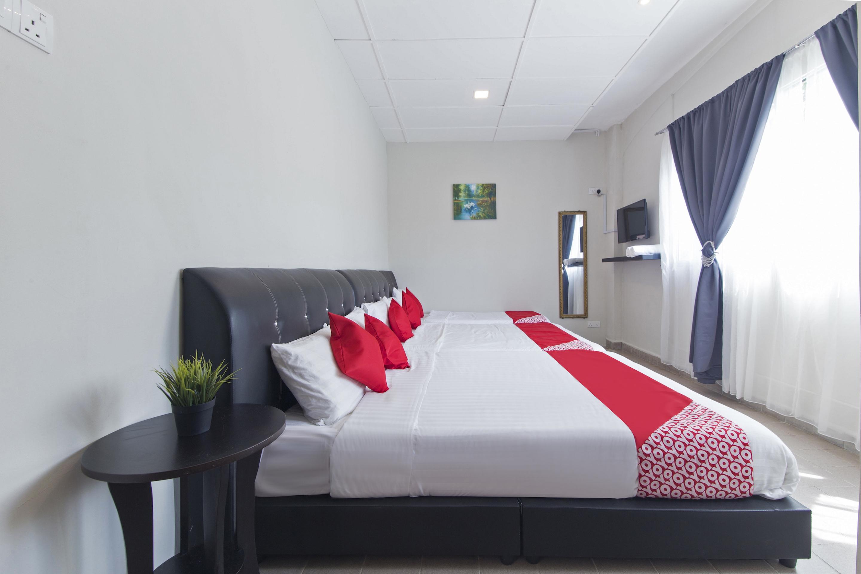 Oyo 717 Mr J Hotel Wakaf Che Yeh 2 Экстерьер фото