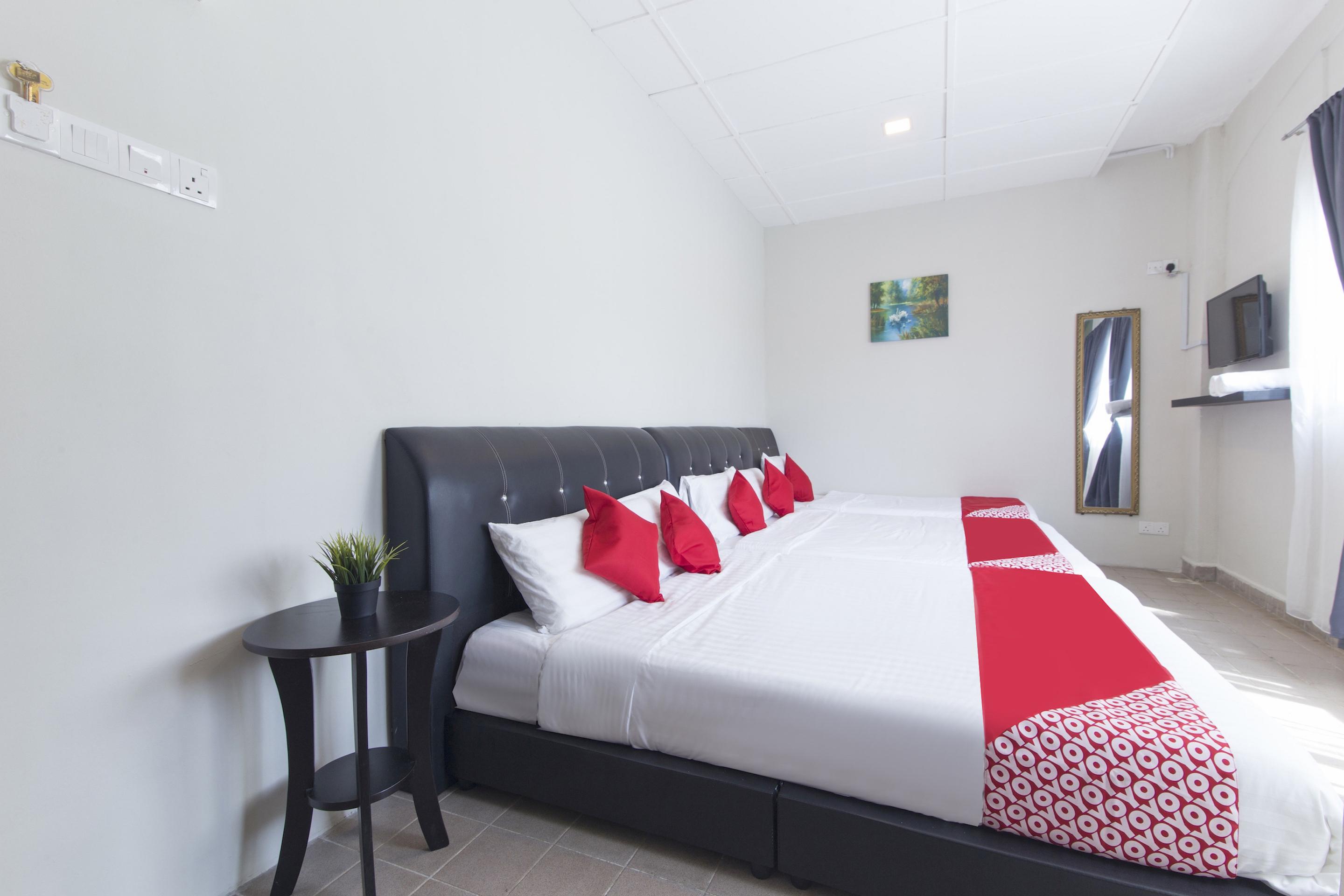 Oyo 717 Mr J Hotel Wakaf Che Yeh 2 Экстерьер фото