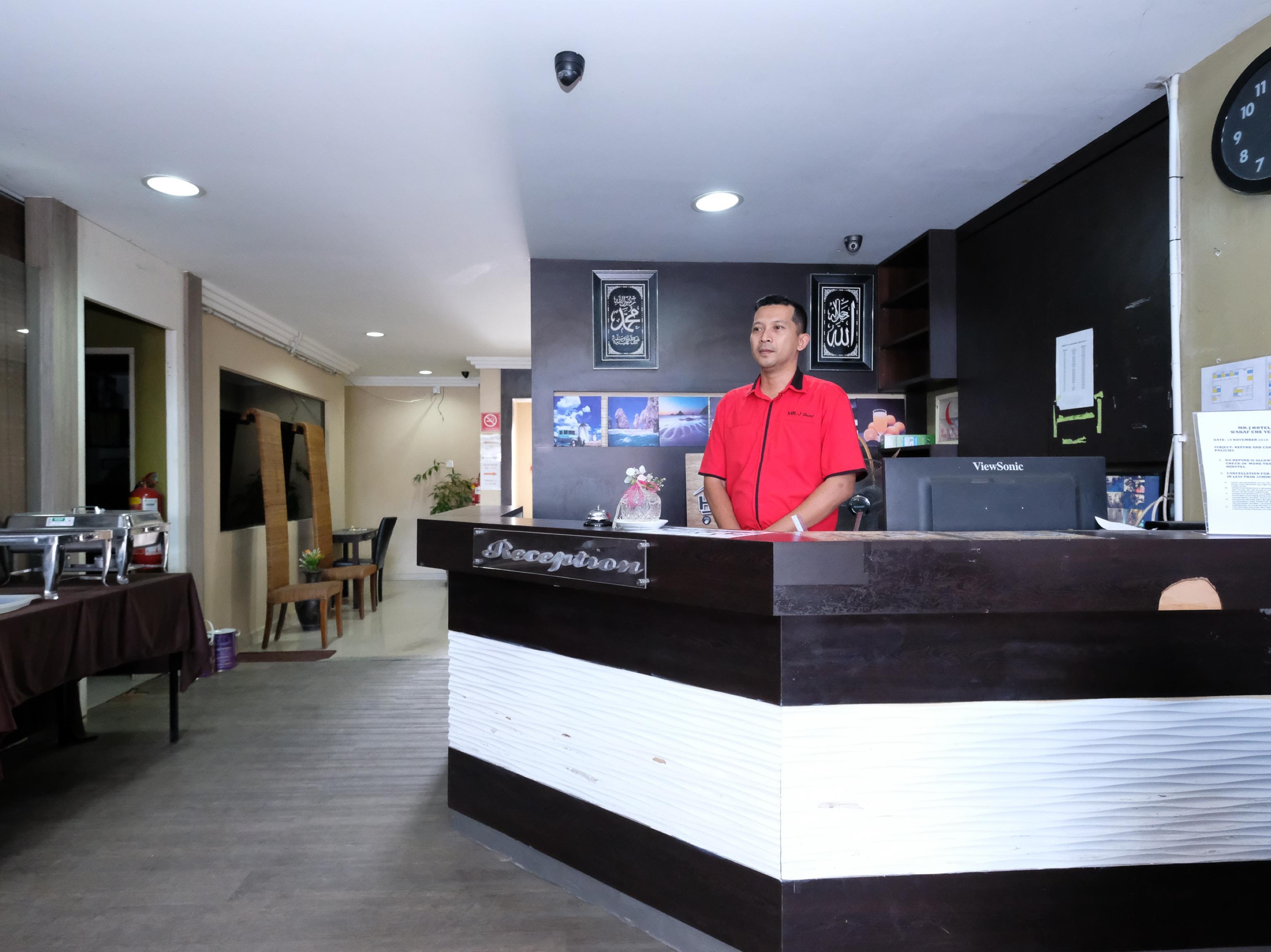 Oyo 717 Mr J Hotel Wakaf Che Yeh 2 Экстерьер фото