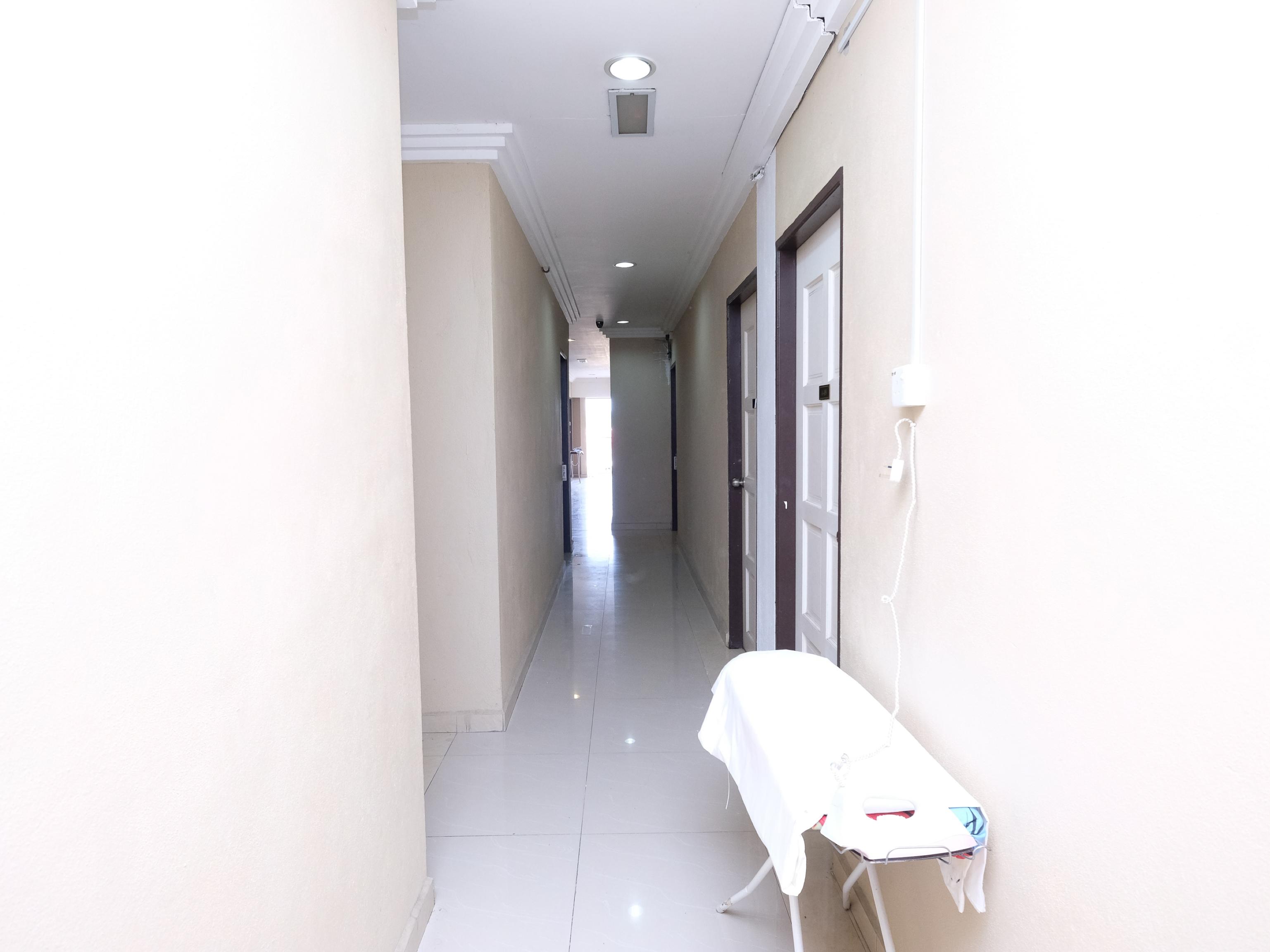Oyo 717 Mr J Hotel Wakaf Che Yeh 2 Экстерьер фото