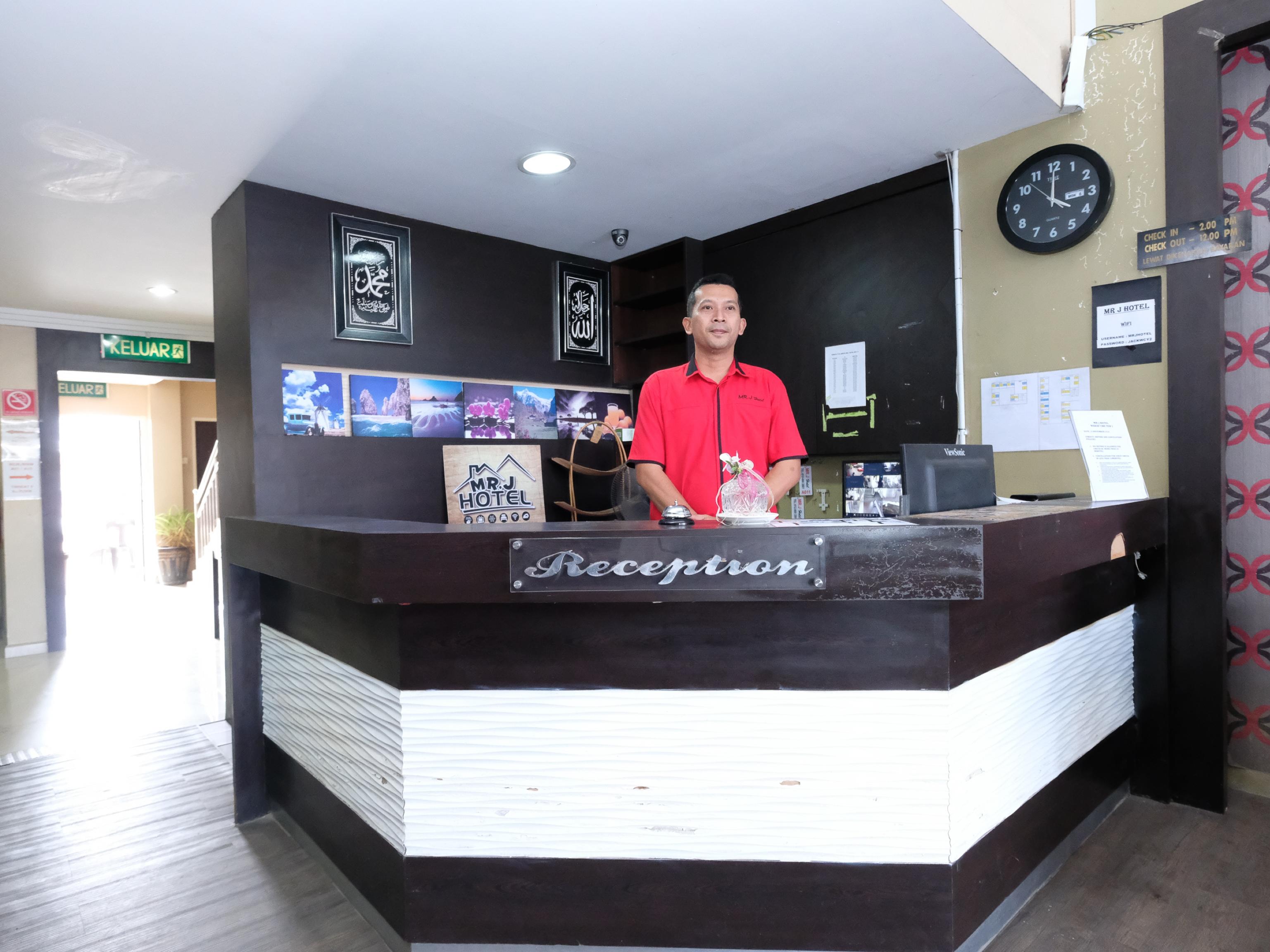 Oyo 717 Mr J Hotel Wakaf Che Yeh 2 Экстерьер фото