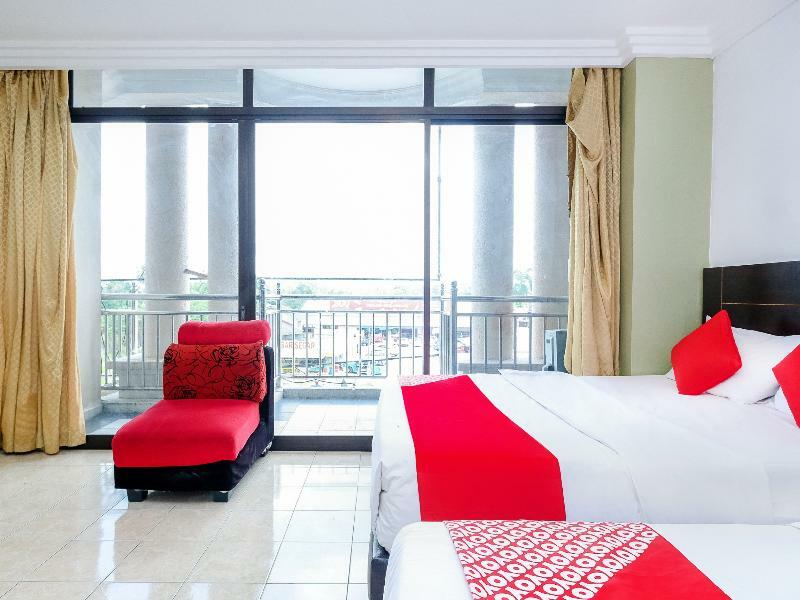Oyo 717 Mr J Hotel Wakaf Che Yeh 2 Экстерьер фото